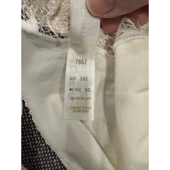 VINTAGE VICTORIA'S SECRET Ivory Lace & Satin High Cut Bridal Teddy Bodysuit 36C - Picture 3 of 10